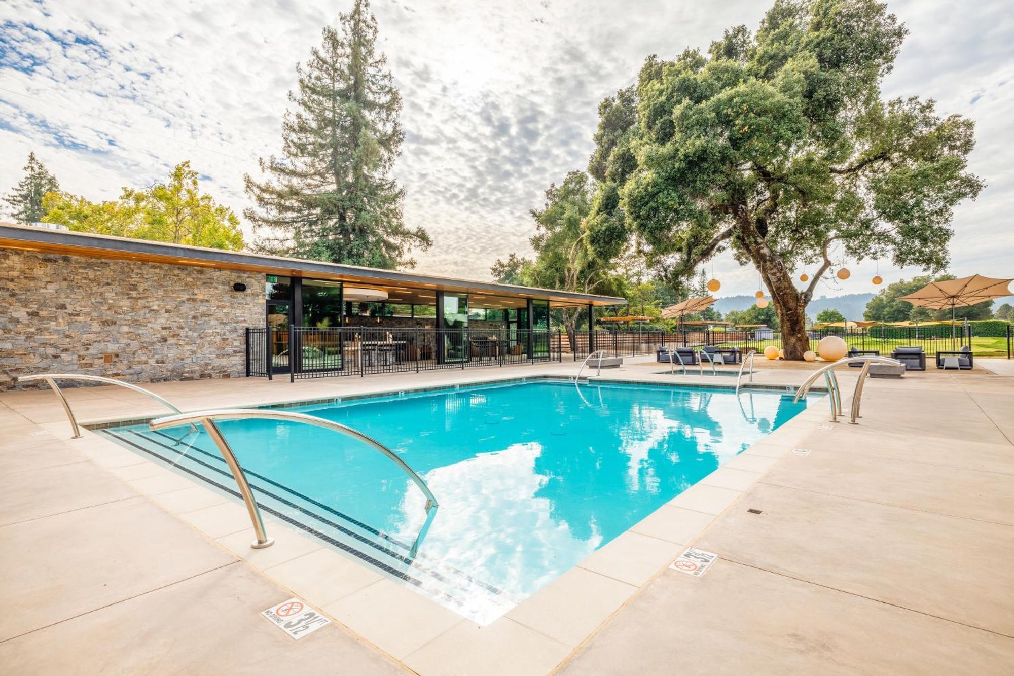 The Ruse Hotel Healdsburg Exterior photo